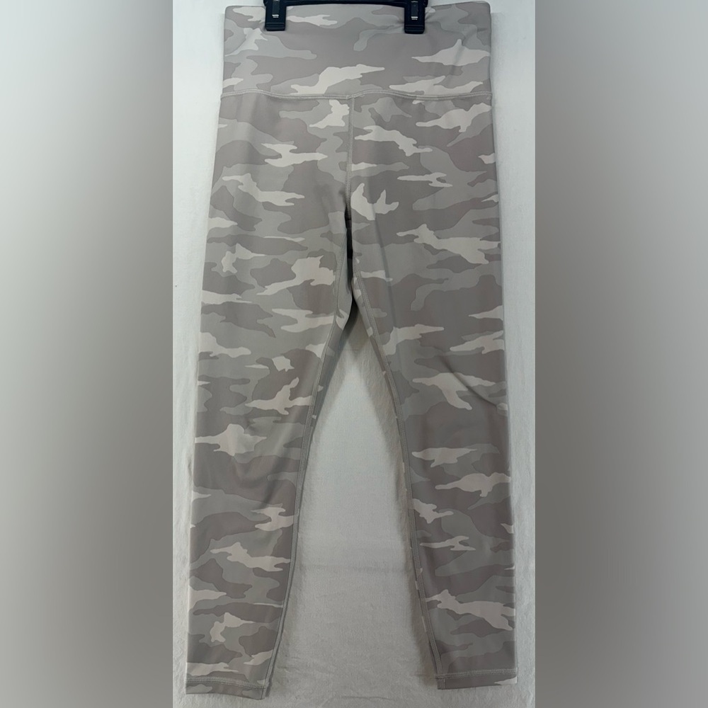 Athleta Elation Camo 7/8 Tight Women High Rise Yoga Pilates Leggings Size S